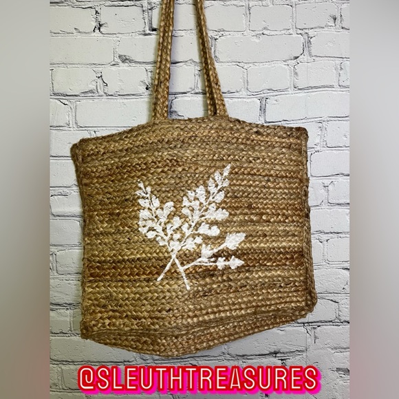 NWT BEE & WILLOW Home Large Darby Tote Purse Tan 100% Natural Floral Print - Picture 3 of 5